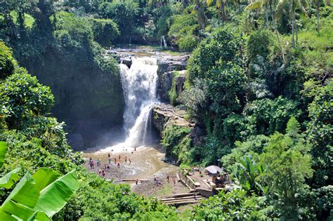 Tegunungan Waterfall Bali Indonesia