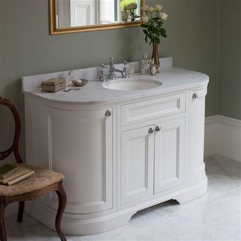 Floor standing vanity units floor standing vanity units offer the ideal bathroom storage solution in today's more hectic world where it's often easy to forget where you left your razor or that spare toothbrush. Burlington Matt White 1340mm Curved Freestanding Vanity ...