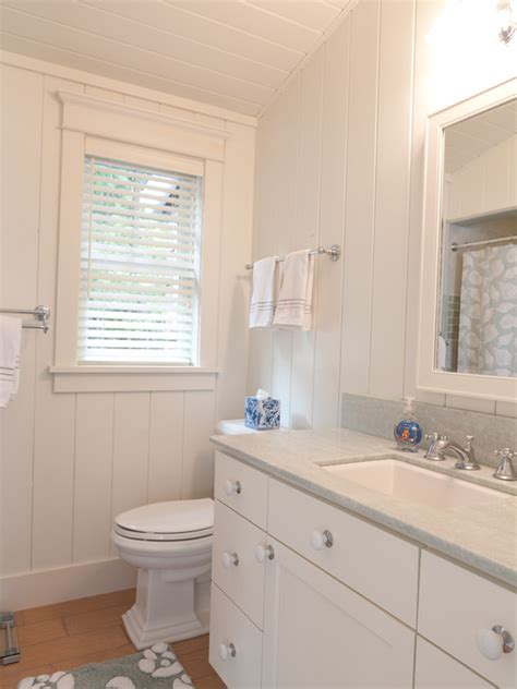 How To Bring In Beach Atmosphere To Small Cottage Bathroom Spotlats