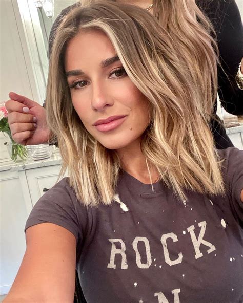 Jessie james decker is losing her luscious hair, just like most new moms. Pin on Jessica Deker