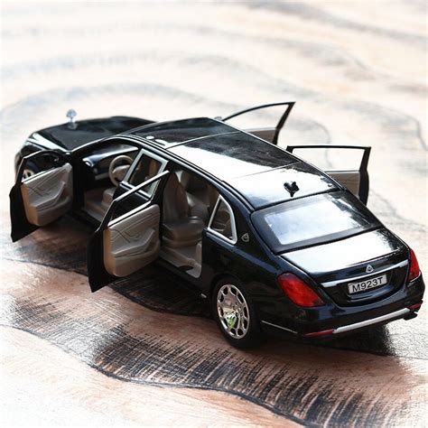 Simulation Maybach Alloy Car Model With Pull Back Electronic Toy With