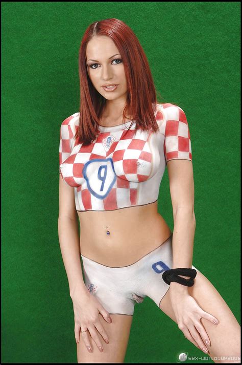 Football World Cup Body Paint 130 Pics