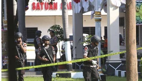 .pop indonesia terbaru 2015, lagu hits 2016, lagu pop indonesia, lagu terpopuler 2016, lagu sedih, lagu galau, lagu cinta terbaik, lagu romantis indonesia, love song indonesia Suicide bombing hits Indonesia police station, ISIS ...