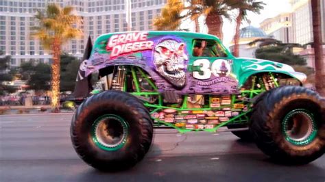 Grave Digger Monster Truck On Las Vegas Strip Youtube