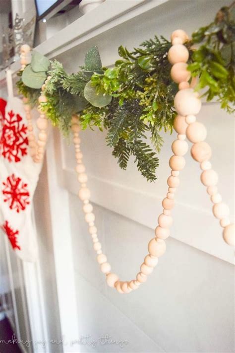 15 New And Unexpected Christmas Tree Garland Ideas Christmas Ideas