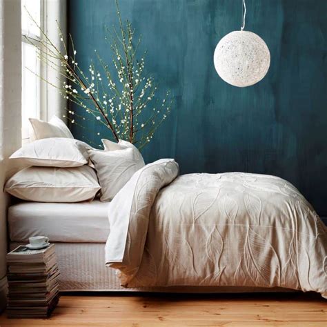 Add Sophistication and Drama to Your Home with Teal Color