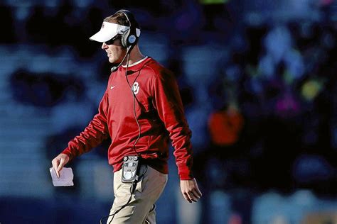 Ou Sports Lincoln Riley Reportedly In Head Coaching Mix At South