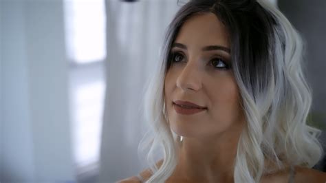 File:POLITICIAN gets SEDUCED by an AI ROBOT and the results are