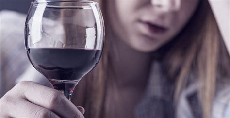 Alkoholizm Kobiecy Leczenie Objawy I Terapia Dla Kobiet Uzaleznionych