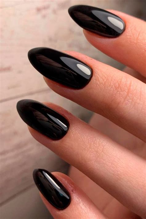The Cutest Black Nails Ideas Youll Love To Try In 2022 Black Almond