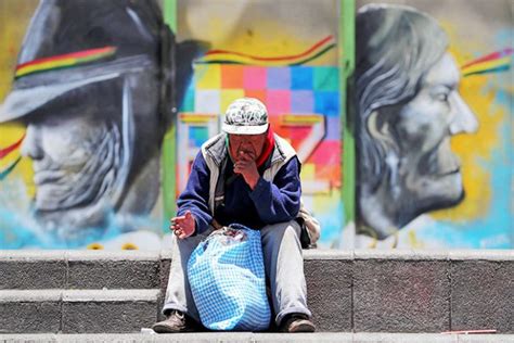 Bolivianos Siguen Divididos Un Mes Después De La Salida De Morales