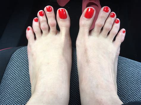 Bella Inks Feet