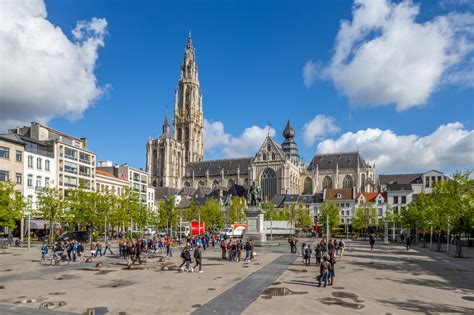 Antwerp (antwerpen, anvers) is a city in flanders, belgium at latitude 51°15′37.44″ north, longitude 4°21′25.56″ east. Stad start nieuwe campagne: "Corona verslaan. Wij ...