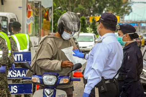 The cmco received backlash by politicians, health experts and the general public over concerns of on 6 december, the sarawak disaster management committee (sdmc) allowed spas, wellness and. Polis Sarawak akan tetap menjalankan langkah tegas, namun ...