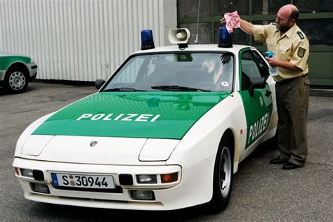 Unfallwagen in deutschland und umgebung gesucht. porsche 944 polizei - Google zoeken | Porsche 944
