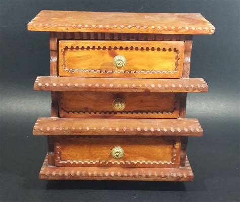 Vintage 3 Drawer Tiered Carved Notch Wooden W Green Felt Lining Footed