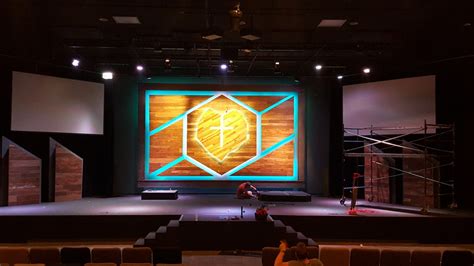 Cracked Wood Church Stage Design Ideas Scenic Sets And Stage Design