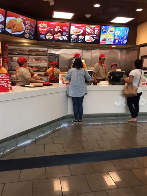 Jollibee 276 Photos And 215 Reviews Fast Food 1372 S Center Mall