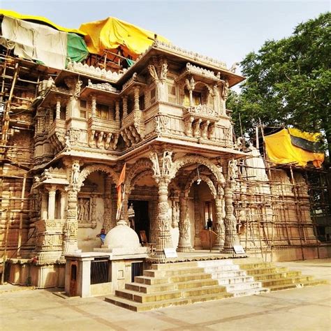 Hutheesing Jain Temple Is Located In The Heart Of Ahmedabad City Which
