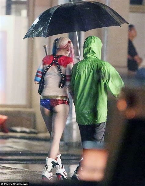 Margot Robbie Lifted By Will Smith On Suicide Squad Set In Toronto