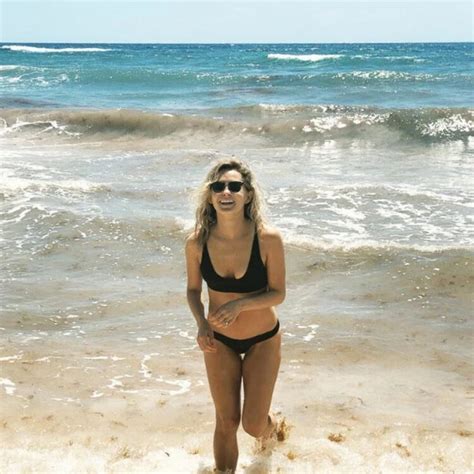Hot Sexy Lindsey Gort Bikini Pics