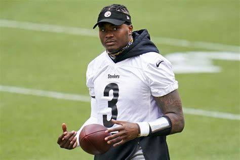 Wife of Pittsburgh Steelers QB Dwayne Haskins arrested on domestic 
