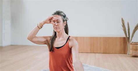Hoe Ademhalingsoefeningen Stress Kunnen Verminderen De Nieuwe Yogaschool Online