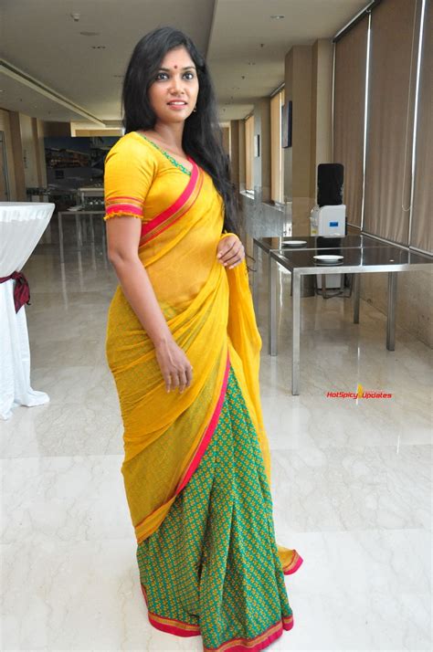 Usha Jadhav At Veerappan Movie Press Meet Photos Latest High Quality