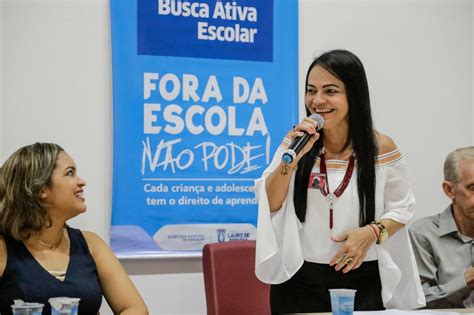 Lauro De Freitas Lan A Programa Para Manter Crian As E Adolescentes Na Escola V Q V Not Cias