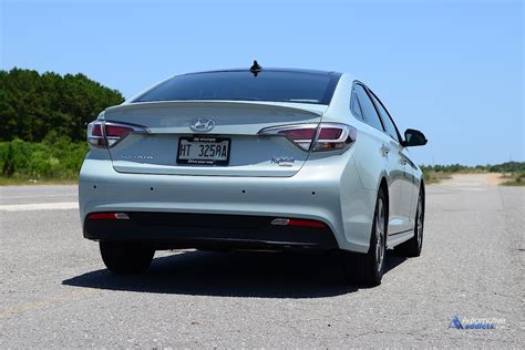 2016 Hyundai Sonata Hybrid Limited Review And Test Drive Automotive Addicts
