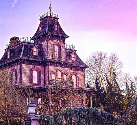 Phantom Manor Haunted House At Sunset In Frontierland Disneyland Paris Dlp Disney Haunted