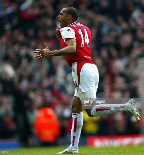 Thierry Henry Arsenal Celebration