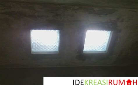 Furniture merupakan salah satu bagian yang sangat berguna yang diperlukan untuk menghadirkan suasana yang nyaman. Pencahayaan Alami pada Atap Dak Beton dengan Glass block ...