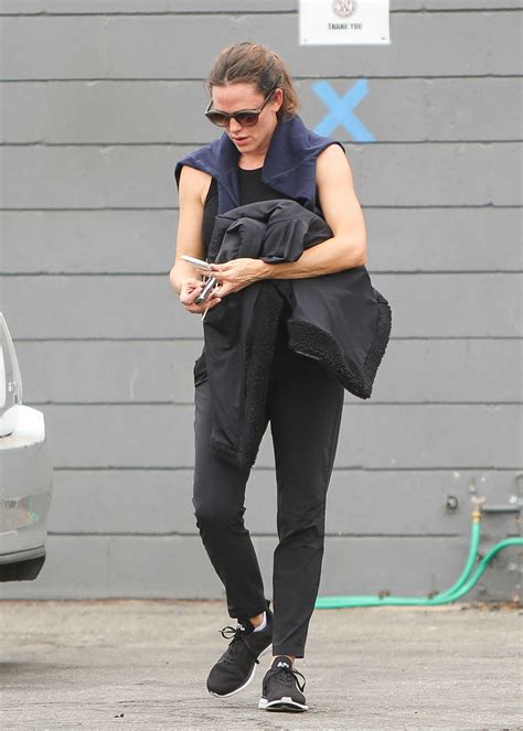 Jennifer Garner In A Black Workout Clothes Leaves A Gym In Los Angeles