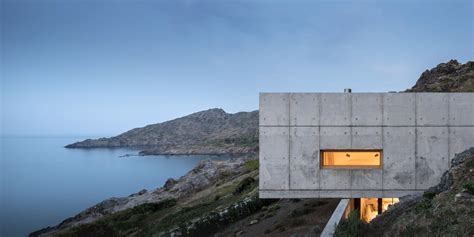 9 Stunning Homes Built Into Cliffs Architectural Digest India