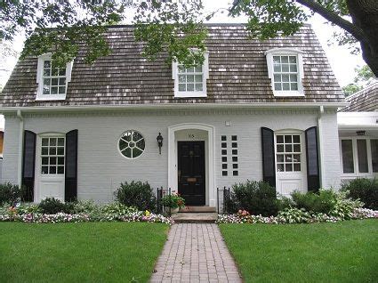 Light colours over dark surfaces | fusion™ mineral paint. Rosedale PAINTERS in 2020 | House paint exterior, Traditional home exteriors, Exterior gray paint