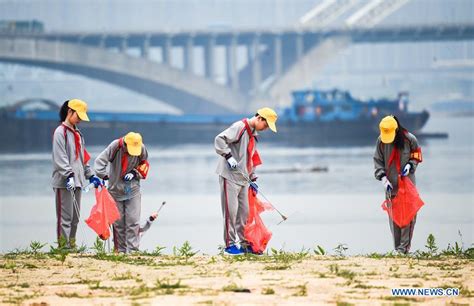 Chinese People Greet World Environment Day Cn