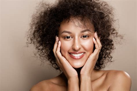 Another one of the best essential oils for hair loss is roman chamomile. What Is The Best Essential Oil For Tightening Skin ...