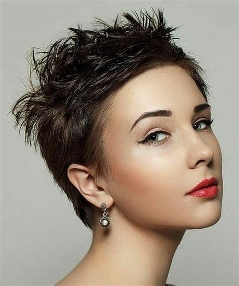 35 Tempting Edgy Short Haircuts For Women 2024