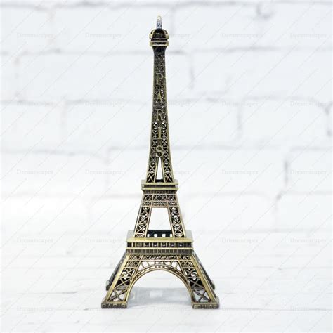 Rent Eiffel Tower Travel Prop Medium Dreamscapersg Singapore