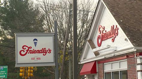 Friendly's files for bankruptcy, agrees to sell restaurants to ...