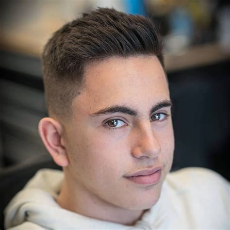 Asymmetrical style the sides and back cut normally, while the top beard style for round face shape make round face looks oval. 15+ Haircuts For Teenage Guys (2020 Cool Styles) | Round ...