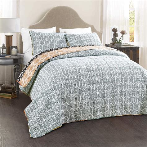 Lush Décor Bohemian Striped Quilt Reversible 3 Piece Bedding Set King