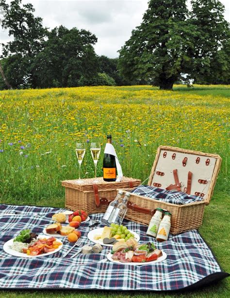 the coworth park experience the perfect get out of london weekend country picnic picnic