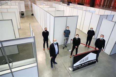 Heb jij nog een helpende hand vrij voor het vaccinatiecentrum? Vaccinatiecentrum in Bredene is al klaar, nu hoopvol ...