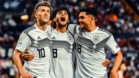 Der dreifache europameister ist zwischenzeitlich angeknockt, behält aber stets die fäuste oben. U21-EM 2019: Finale Deutschland gegen Spanien live im TV ...