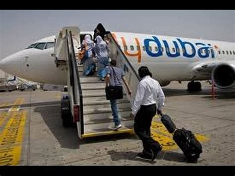 Fly dubai day view pakistan to dubai air port - YouTube