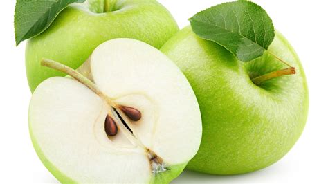 When You Eat An Apple Seed, This Is What Happens To Your Body