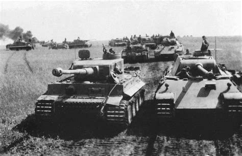 Panthers Of Pz Abt 51 Alongside Tigers Of The 13kp Pzrgt Gd Kursk