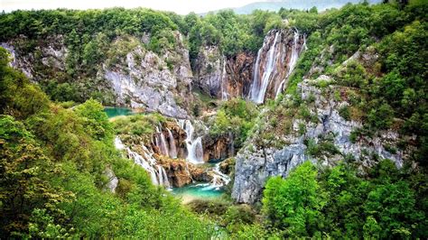 Plitvice Lakes National Park Croatia 4k Wallpaper